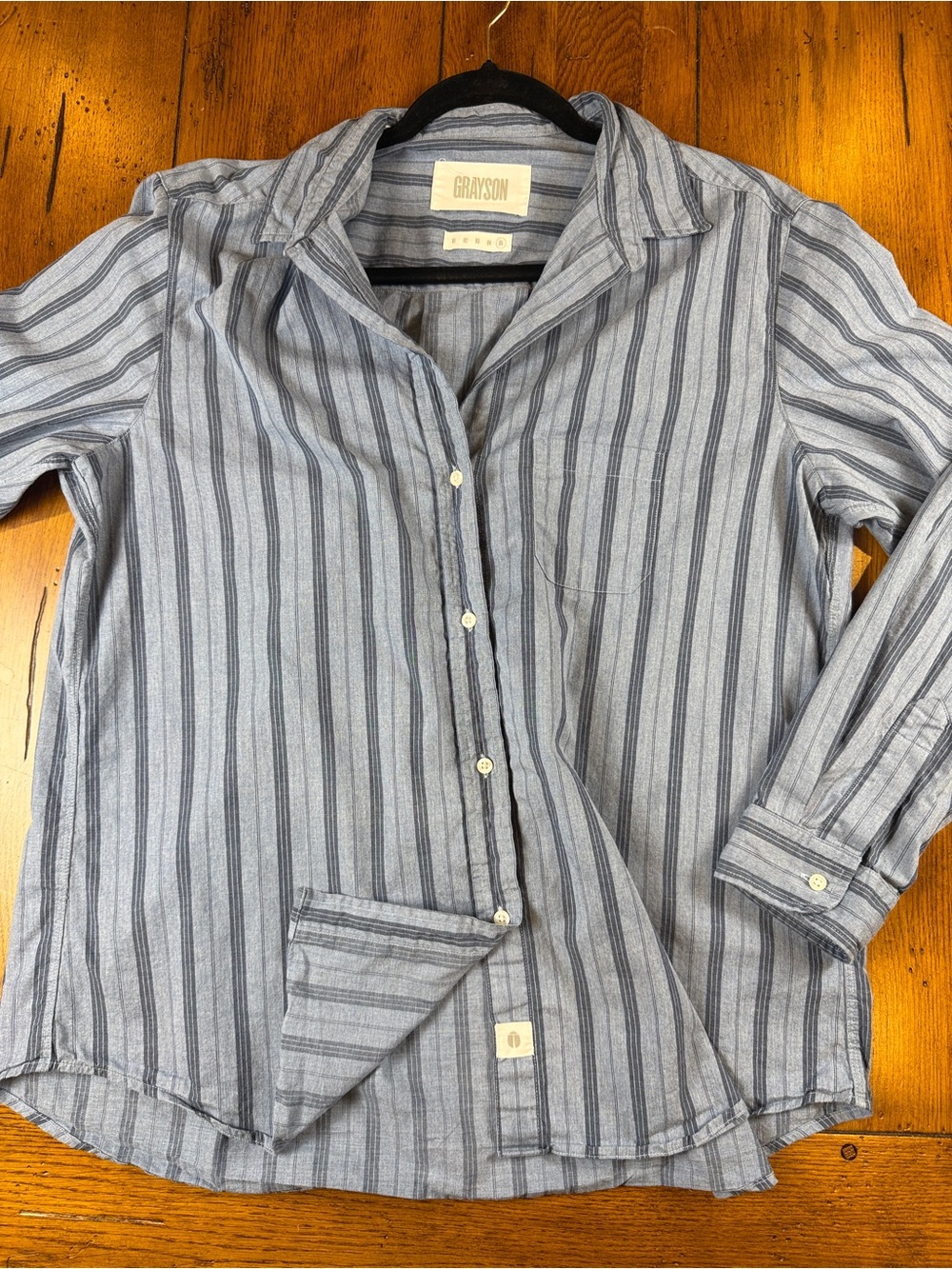 Grayson The Hero Perfect Button Down Blue Pinstripe Blouse Size 5